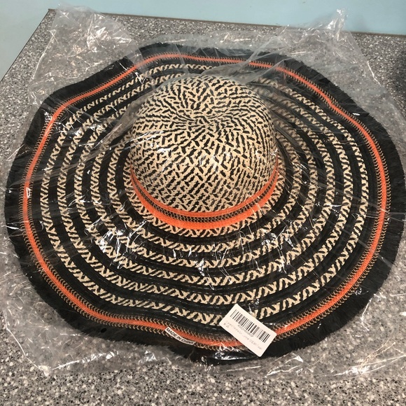 Accessories - Large coverage ladies sun hat